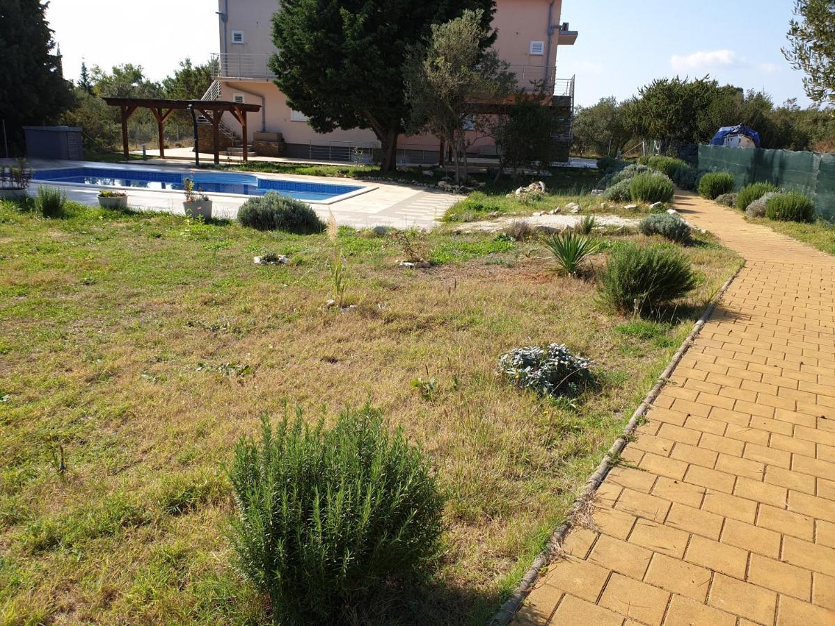 Olive Apartments อูกล์ยัน ภายนอก รูปภาพ